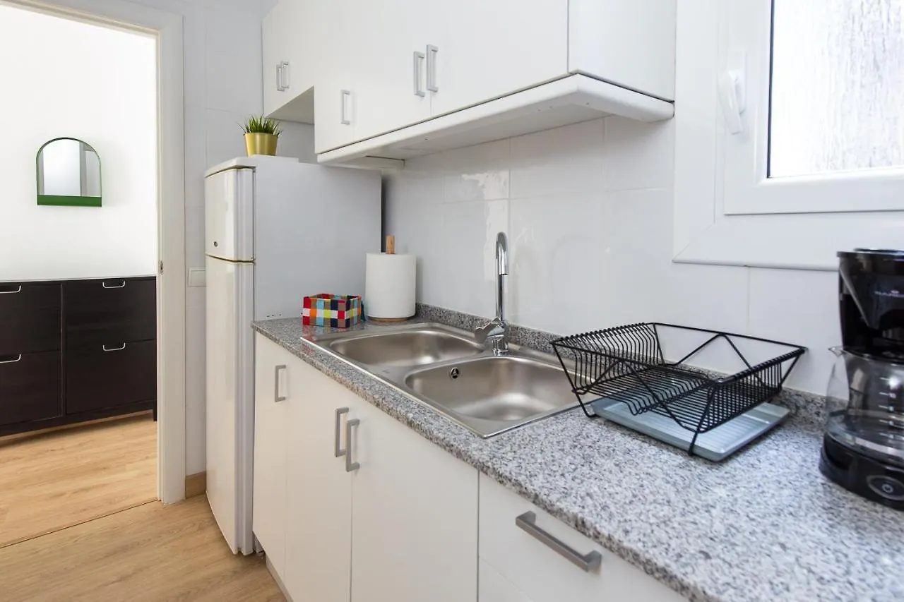 Lovely And Convenient Sagrada Familia Apartment برشلونة